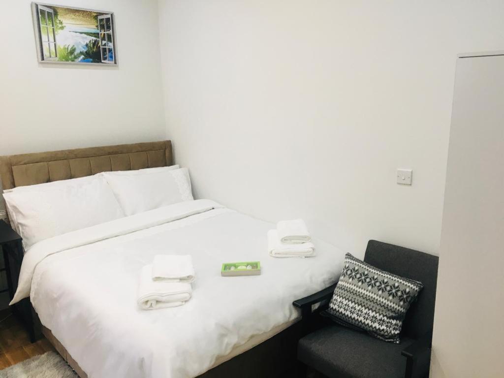 Mia Residence - Entire Studio Apartment - City View - London - Next To Ealing Broadway Station Exterior foto